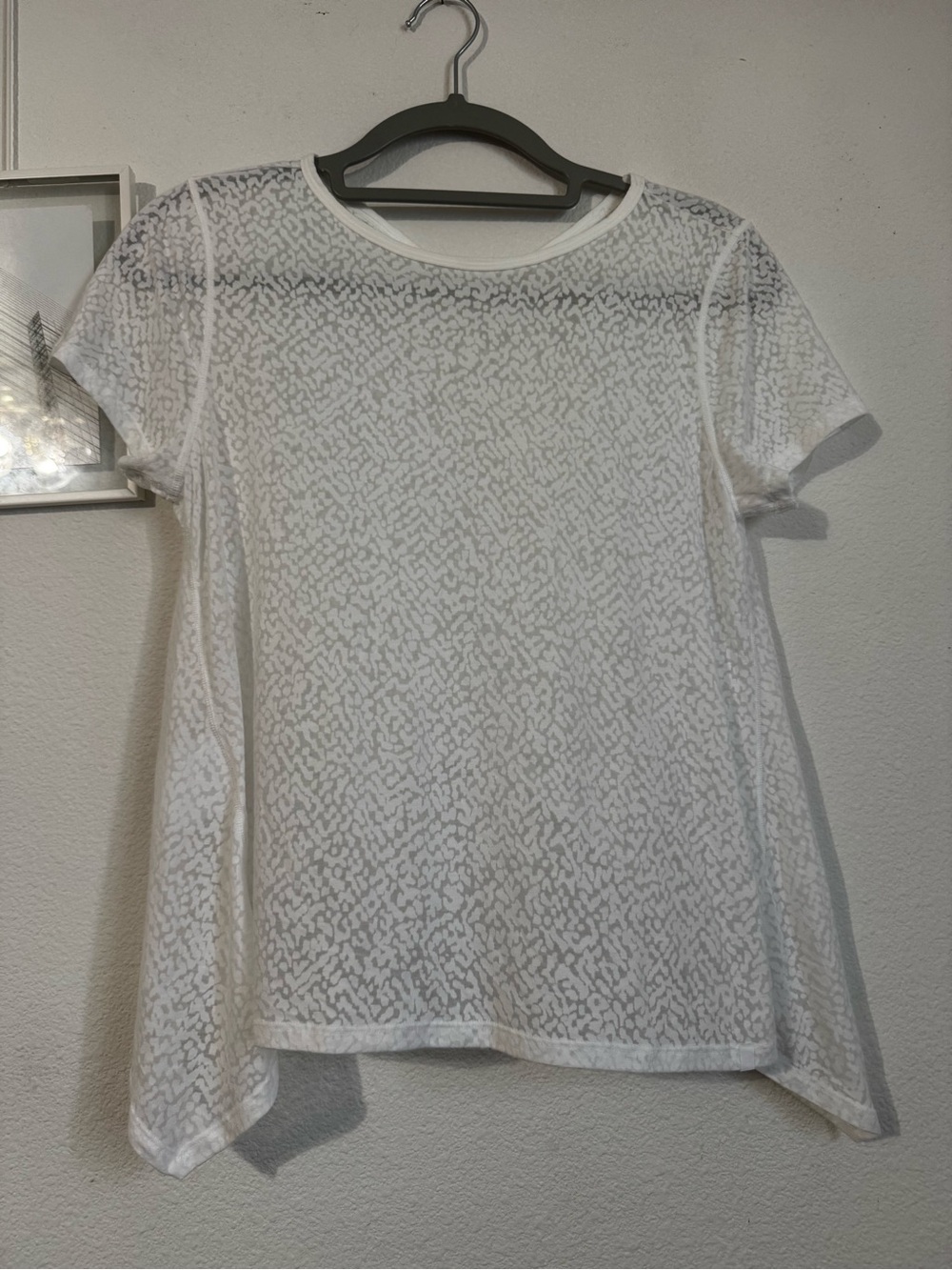 WHITE LULULEMON SEE
THROUGH SHORT SLEEVE TOP - Picture 4 of 8
